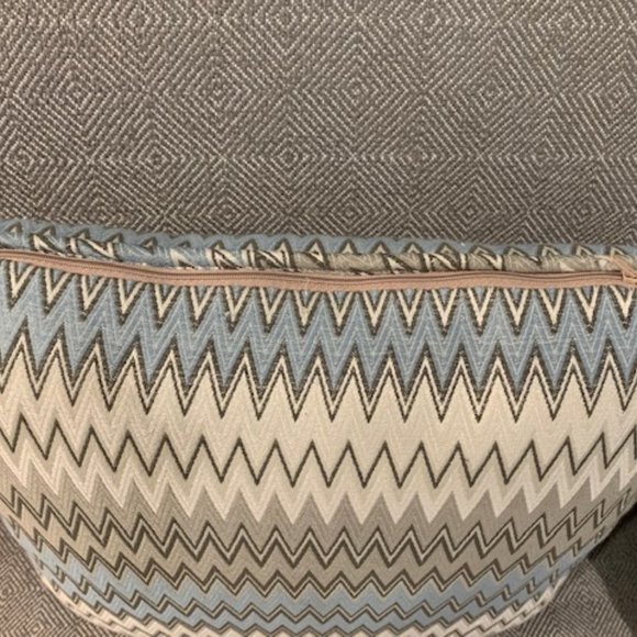 Pair of Pillows - Picture 3 of 4